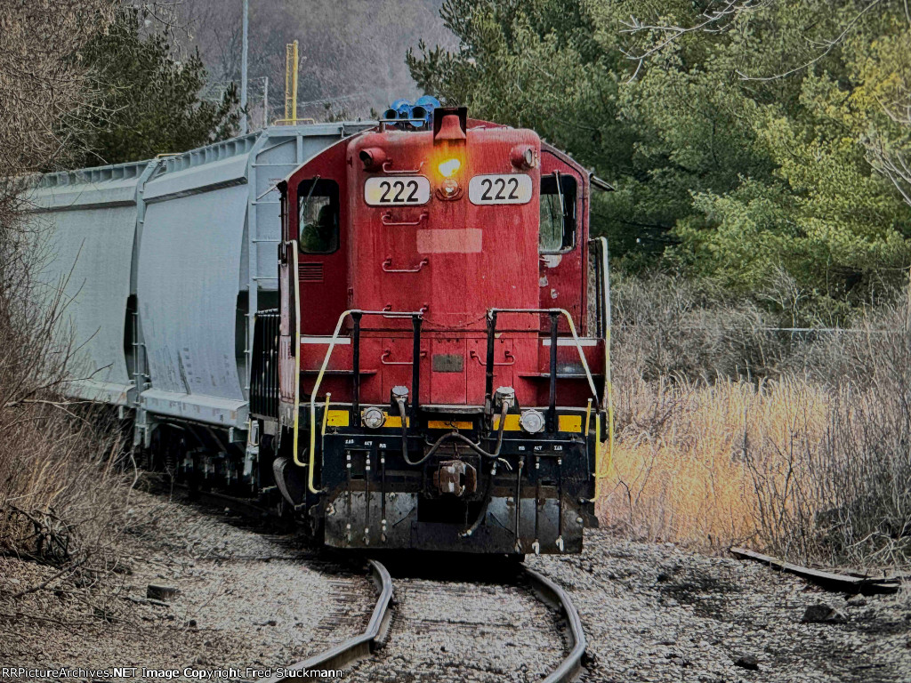 MERX 222 shoves toward P&LE's Gateway Yard.